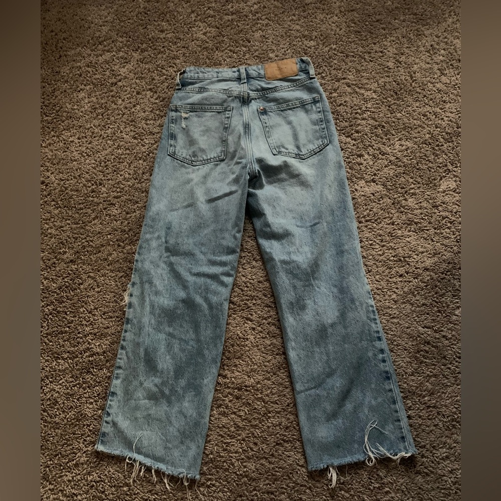H&M loose straight high waisted ripped jeans - Picture 2 of 5